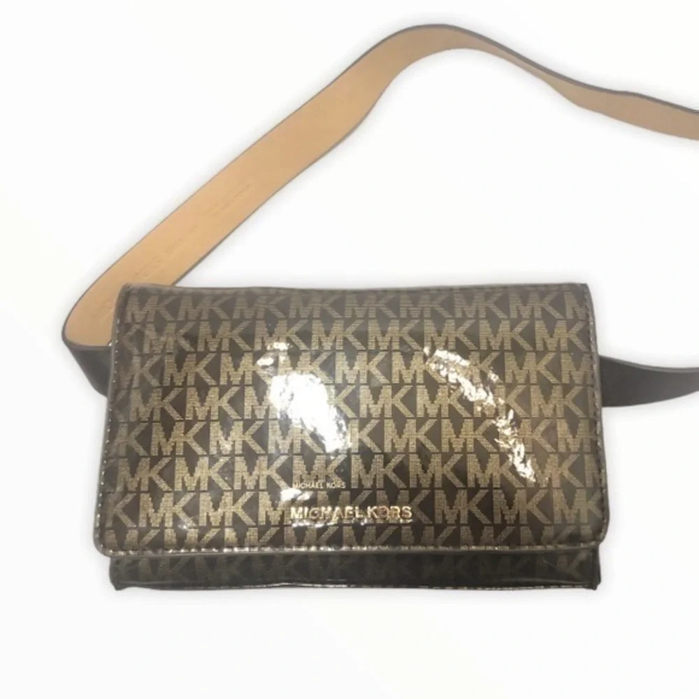 Michael kors black gold signature belt bag s/m